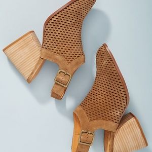 Anthropologie Gee WaWa Horky Slingback Heels
